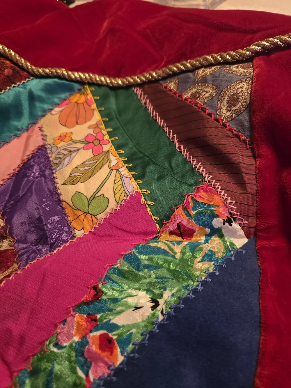 Vibrant Red Patchwork Quilt - Multicolor Block Design